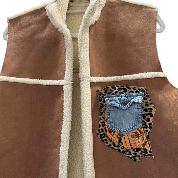 Beige Teddy Lined Faux Suede Vest with Leopard Print Upcycled Pocket Boho Chic - Picture 8 of 8